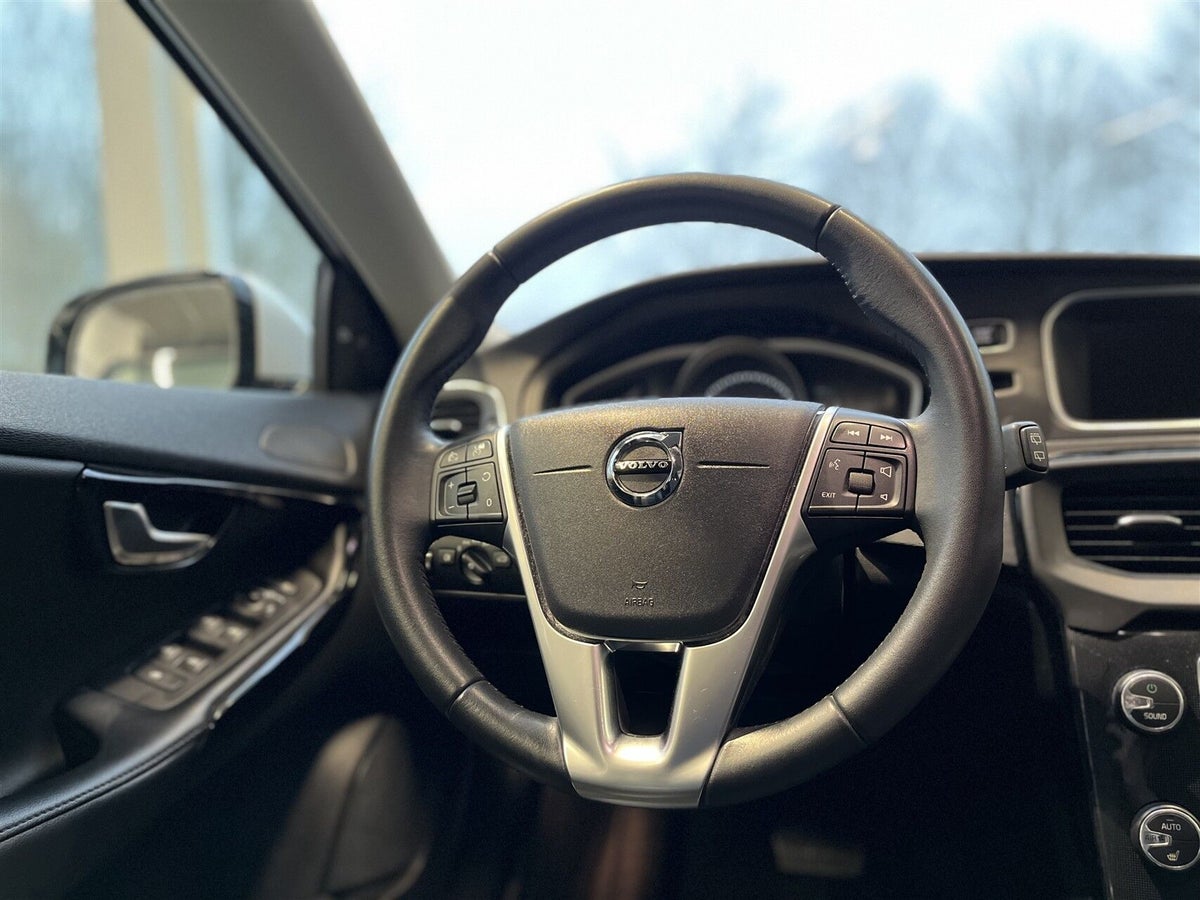 Volvo V40 T3 152 Momentum aut. billede 8