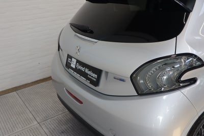 Peugeot 208 BlueHDi 100 Chili Sky+