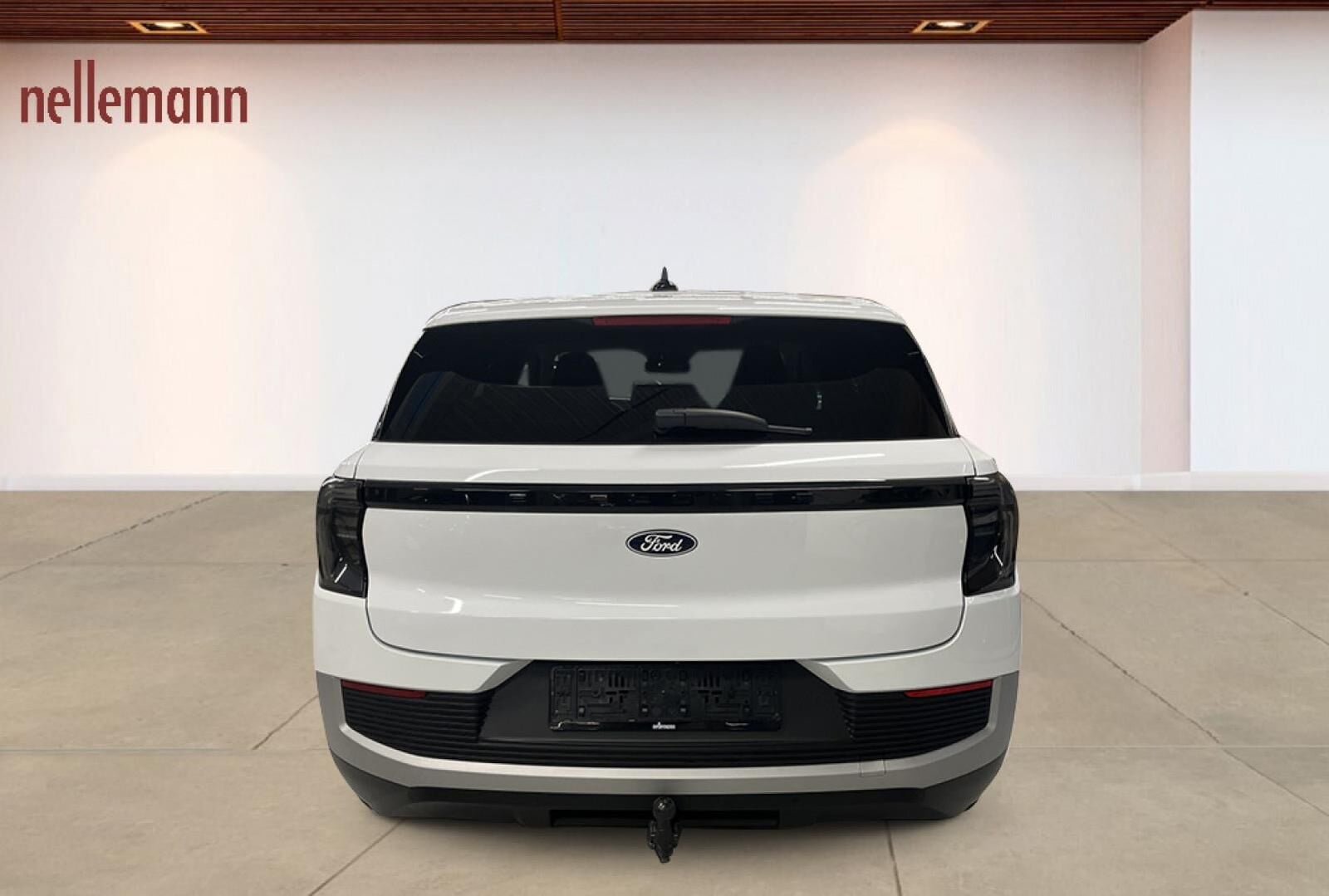 Ford Explorer Select Extended Range