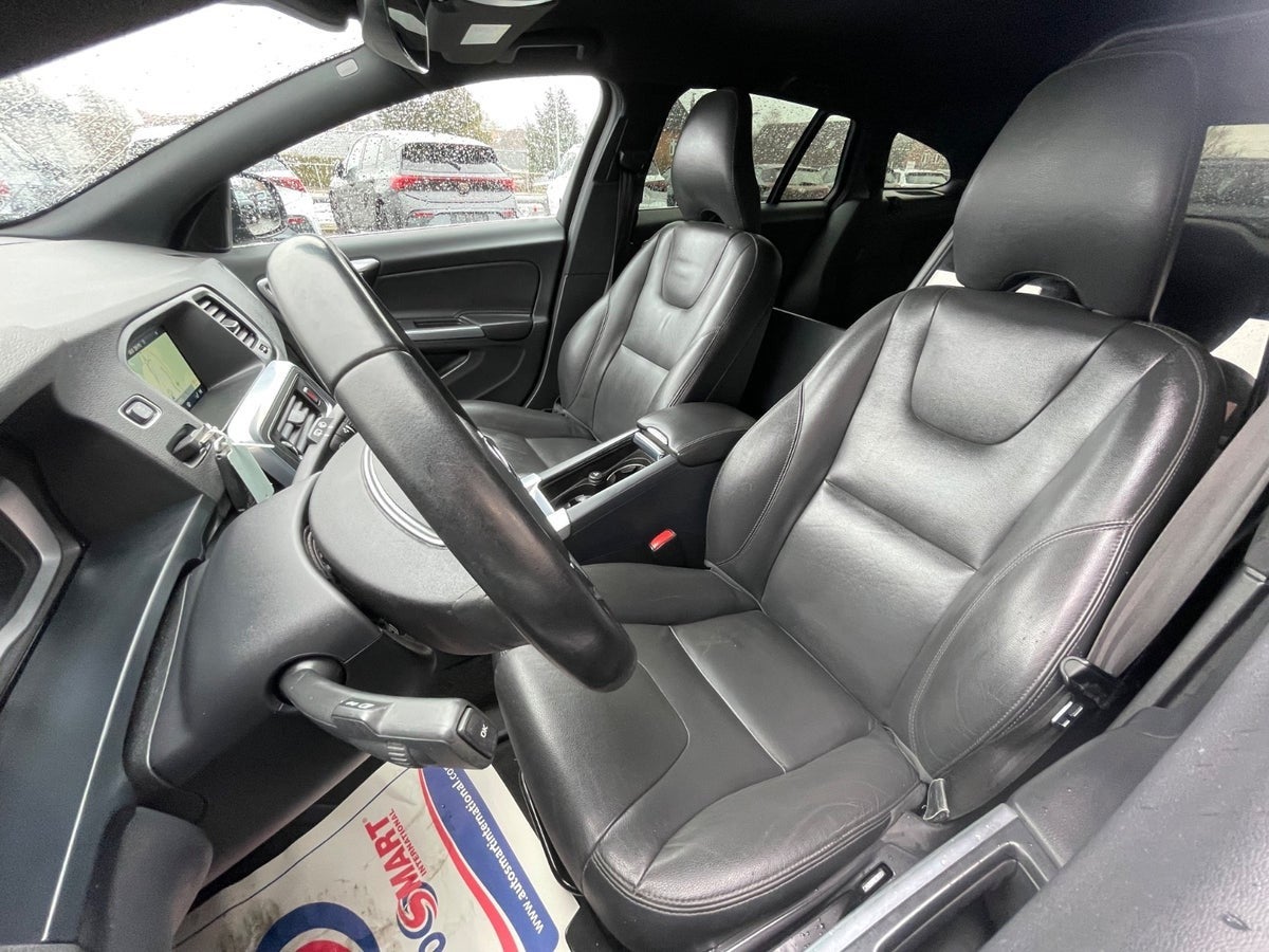 Billede af Volvo V60 2,0 D3 150 Momentum aut. Van