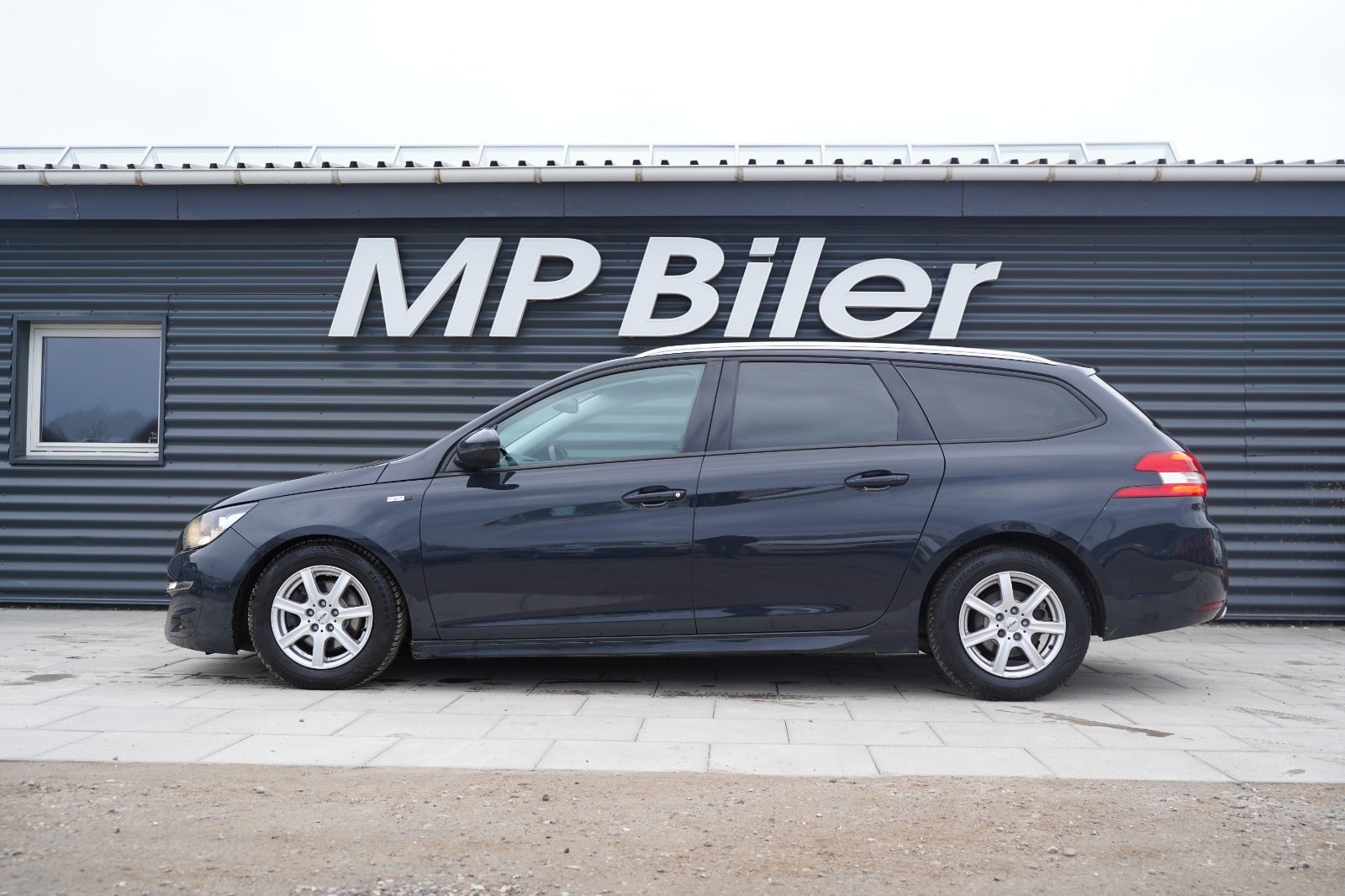 Billede af Peugeot 308 1,6 BlueHDi 120 Style Sky SW EAT6