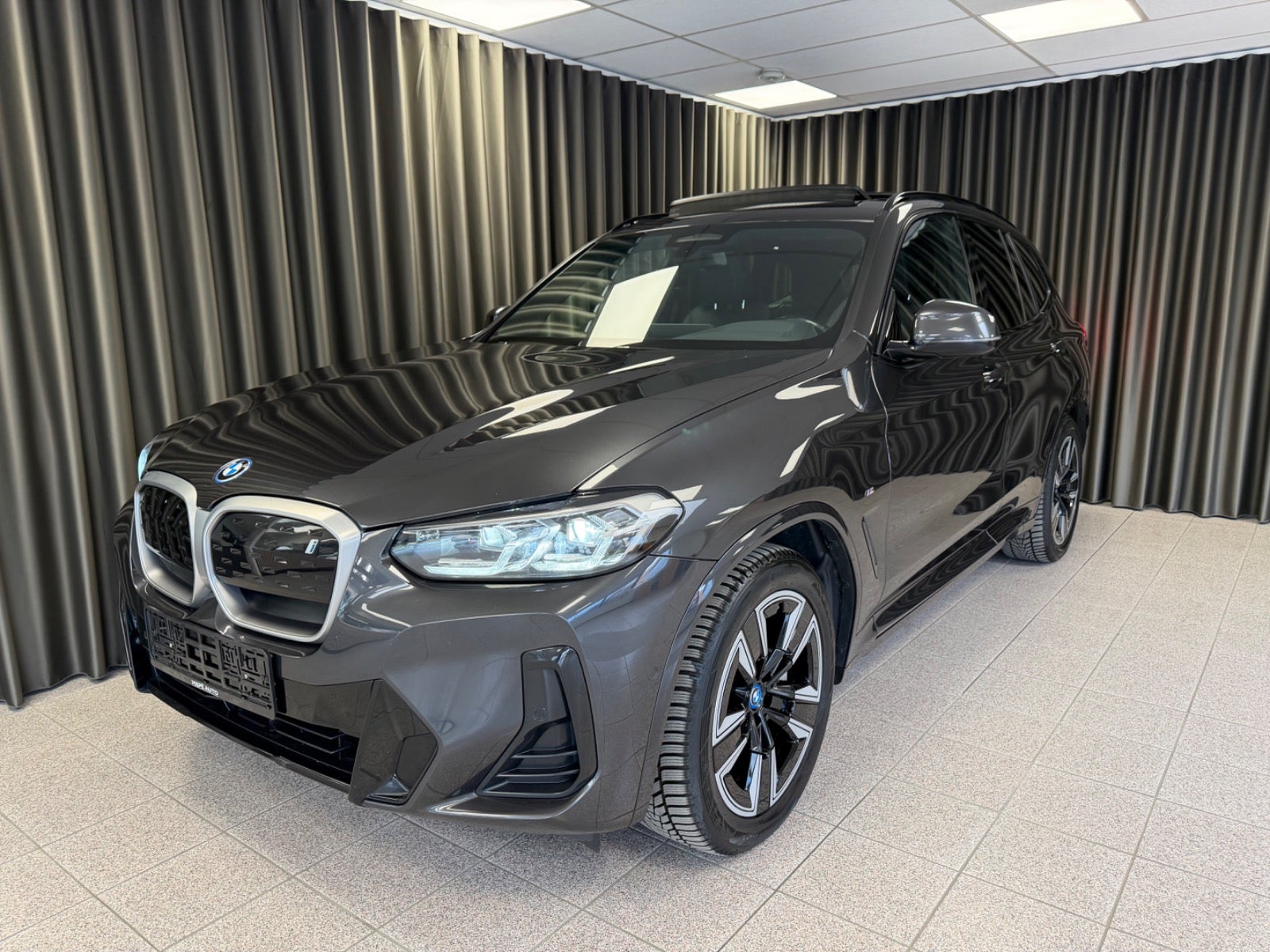 BMW iX3 Charged M-Sport