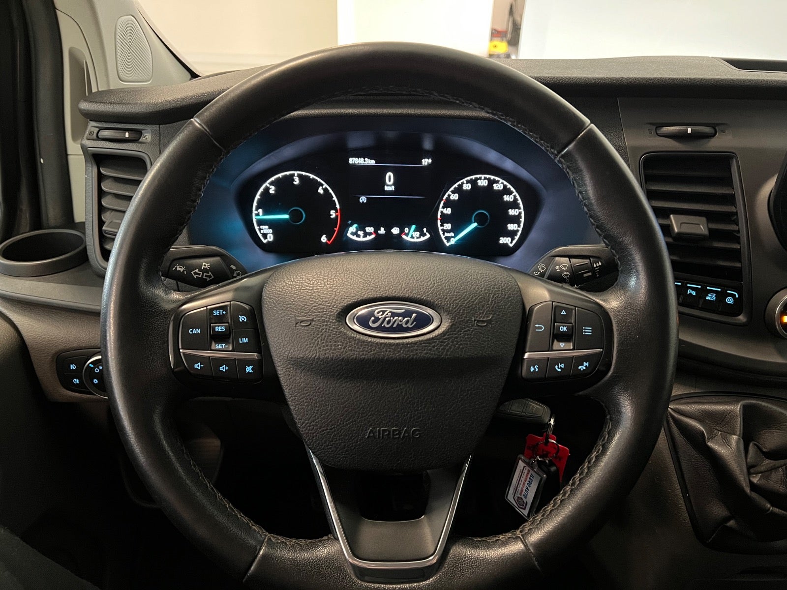 Billede af Ford Transit Custom 300L 2,0 TDCi 130 Trend