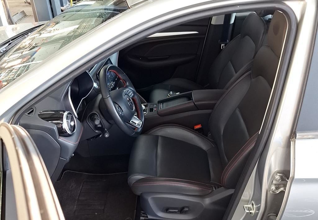 MG ZS Luxury
