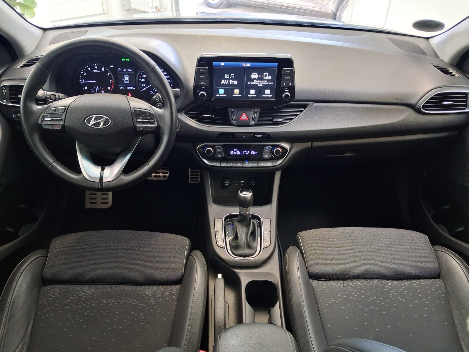 Billede af Hyundai i30 1,4 T-GDi Premium stc. DCT