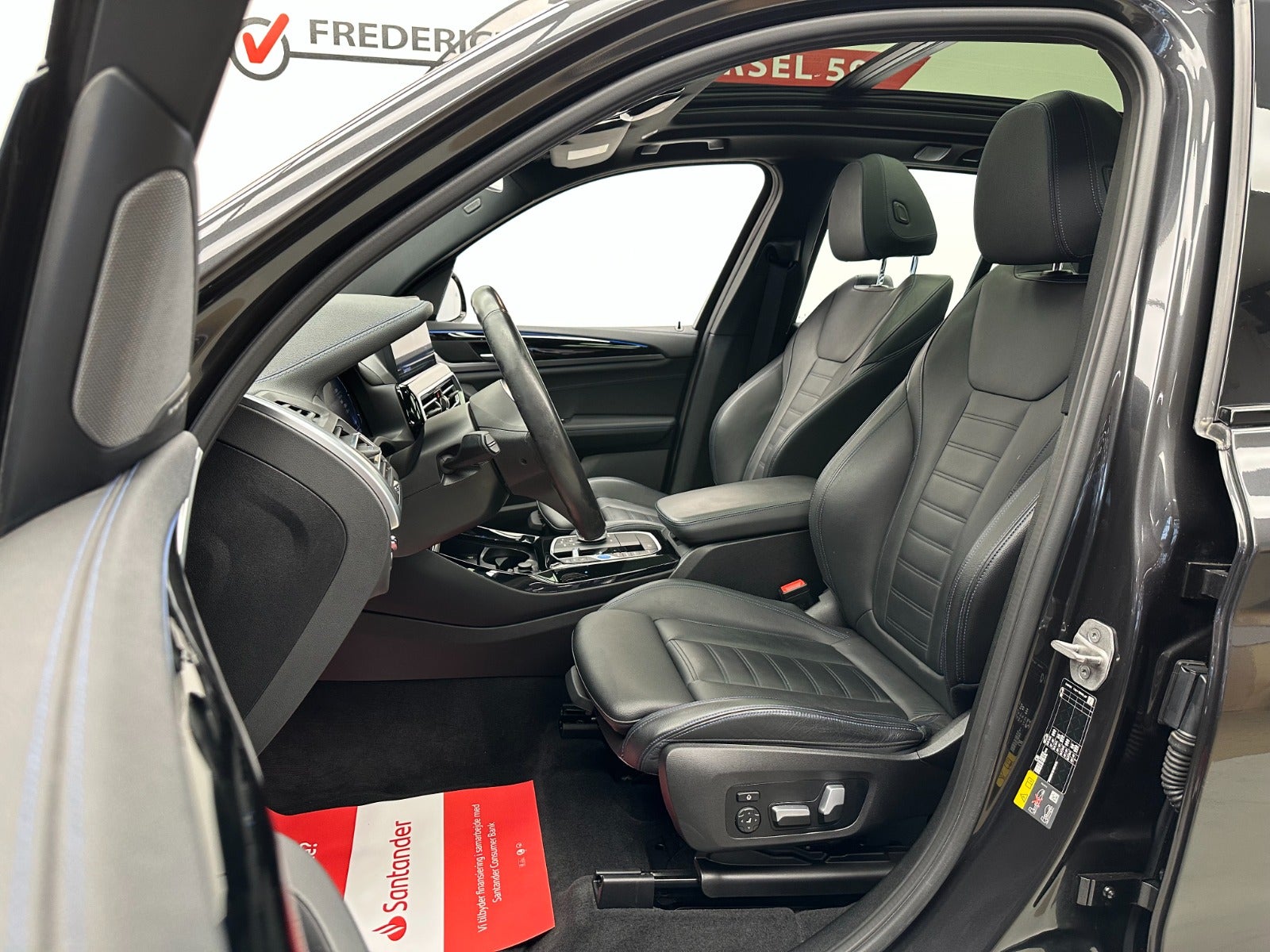 Billede af BMW iX3  Charged M-Sport