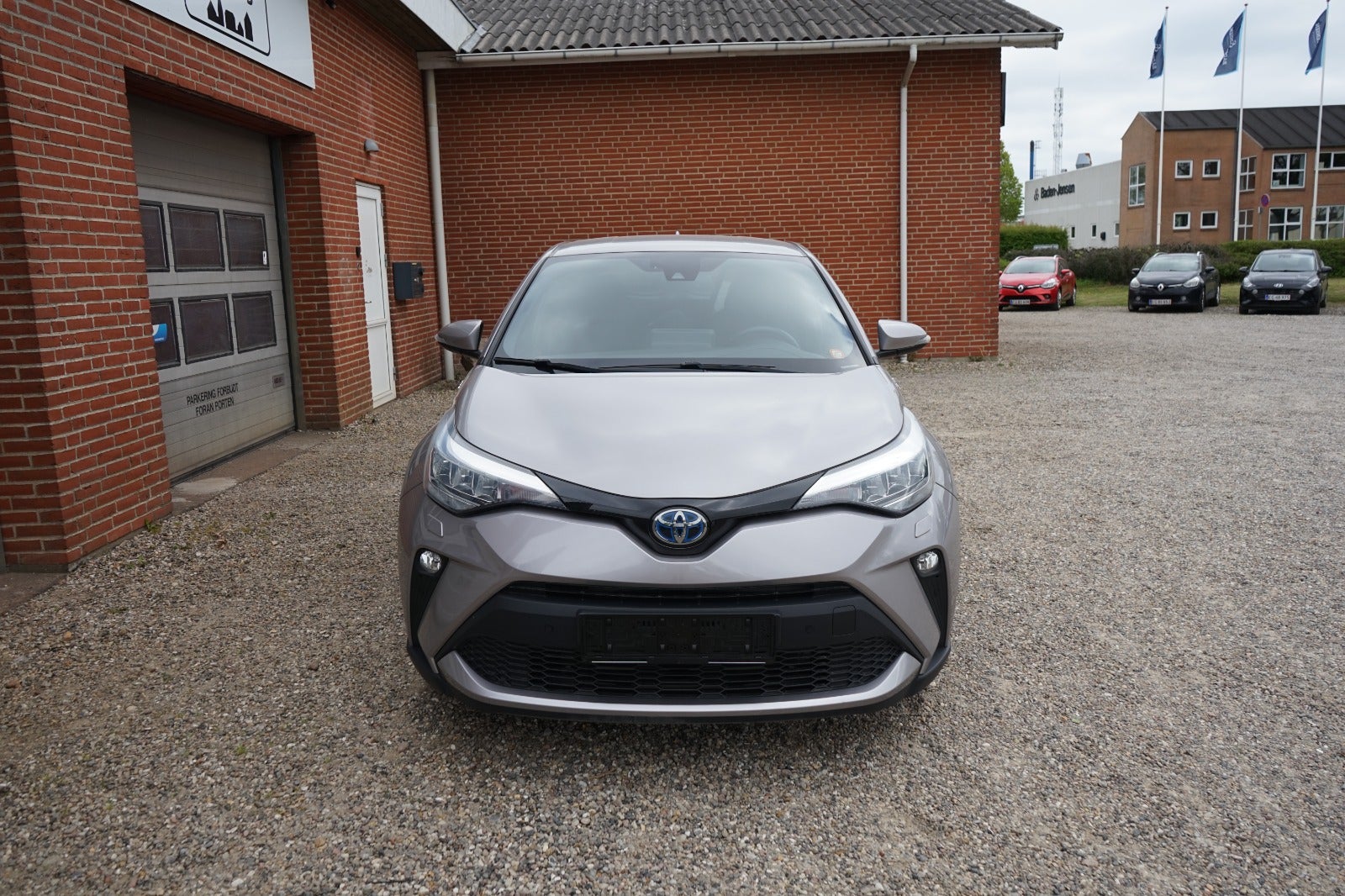 Billede af Toyota C-HR 1,8 Hybrid C-ENTER CVT Van