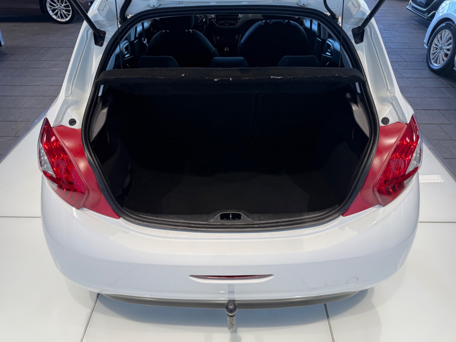 Billede af Peugeot 208 1,6 e-HDi 92 Active