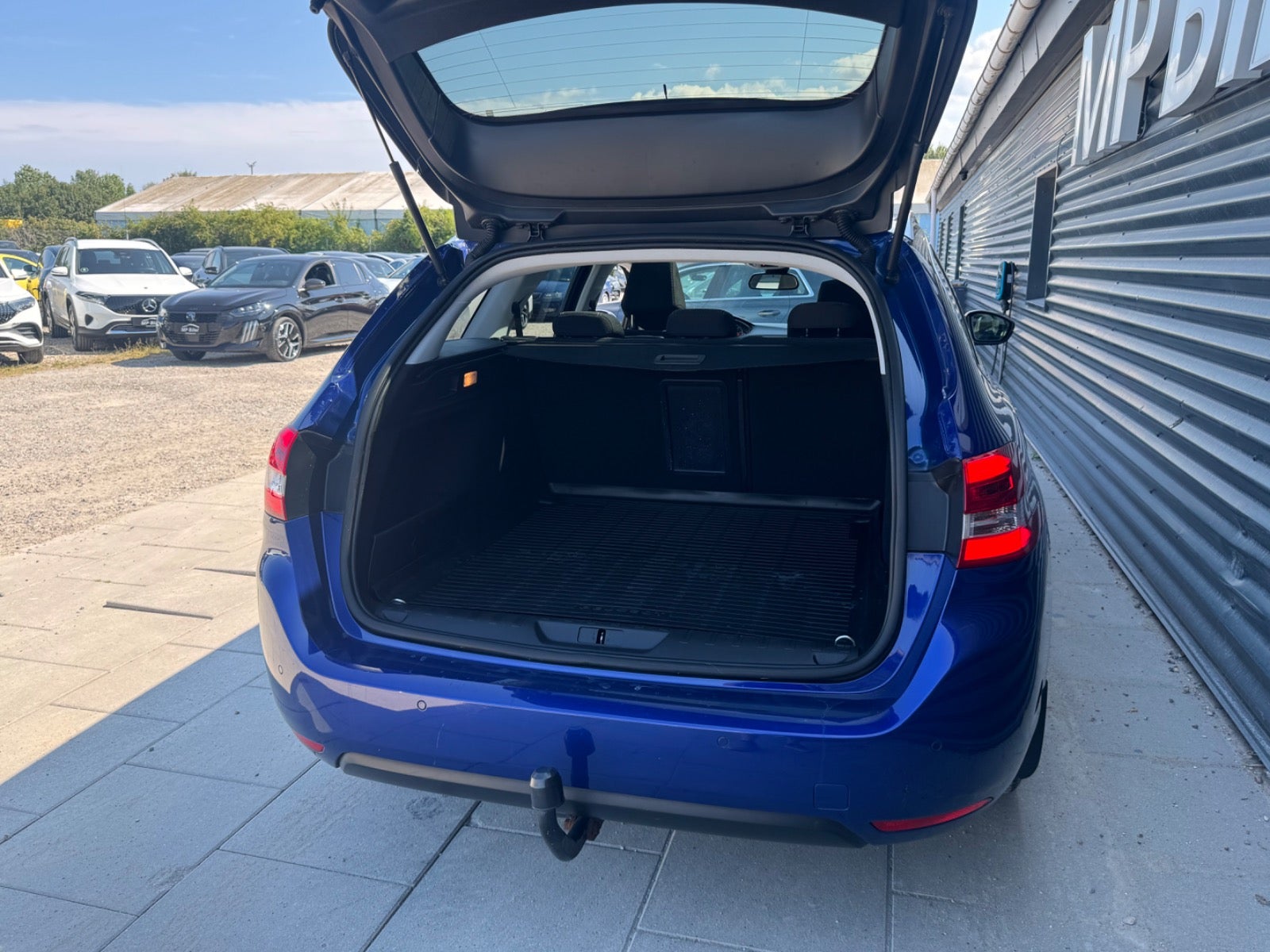 Billede af Peugeot 308 1,5 BlueHDi 130 Allure Sky SW