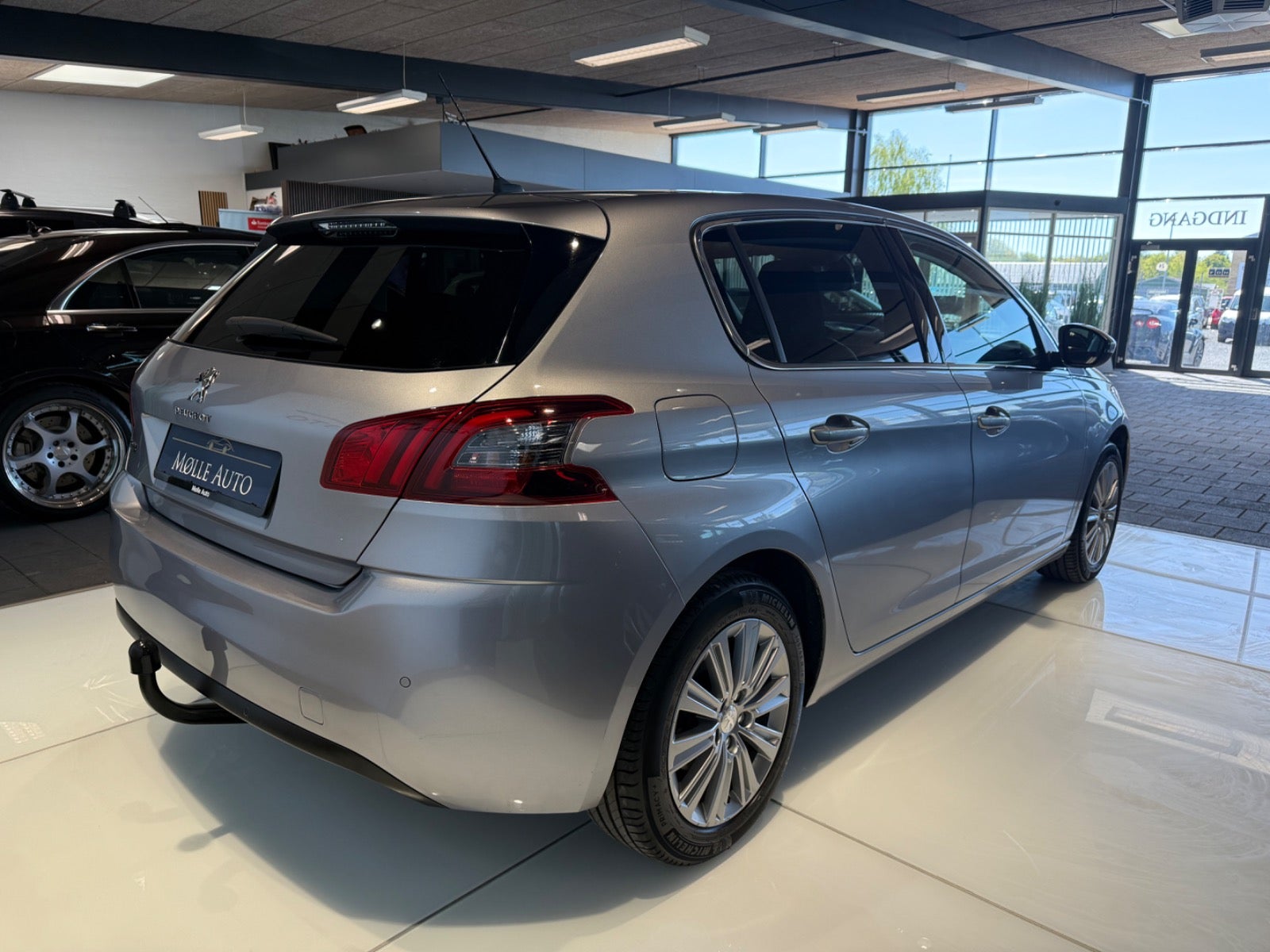Billede af Peugeot 308 1,6 BlueHDi 120 Allure Sky