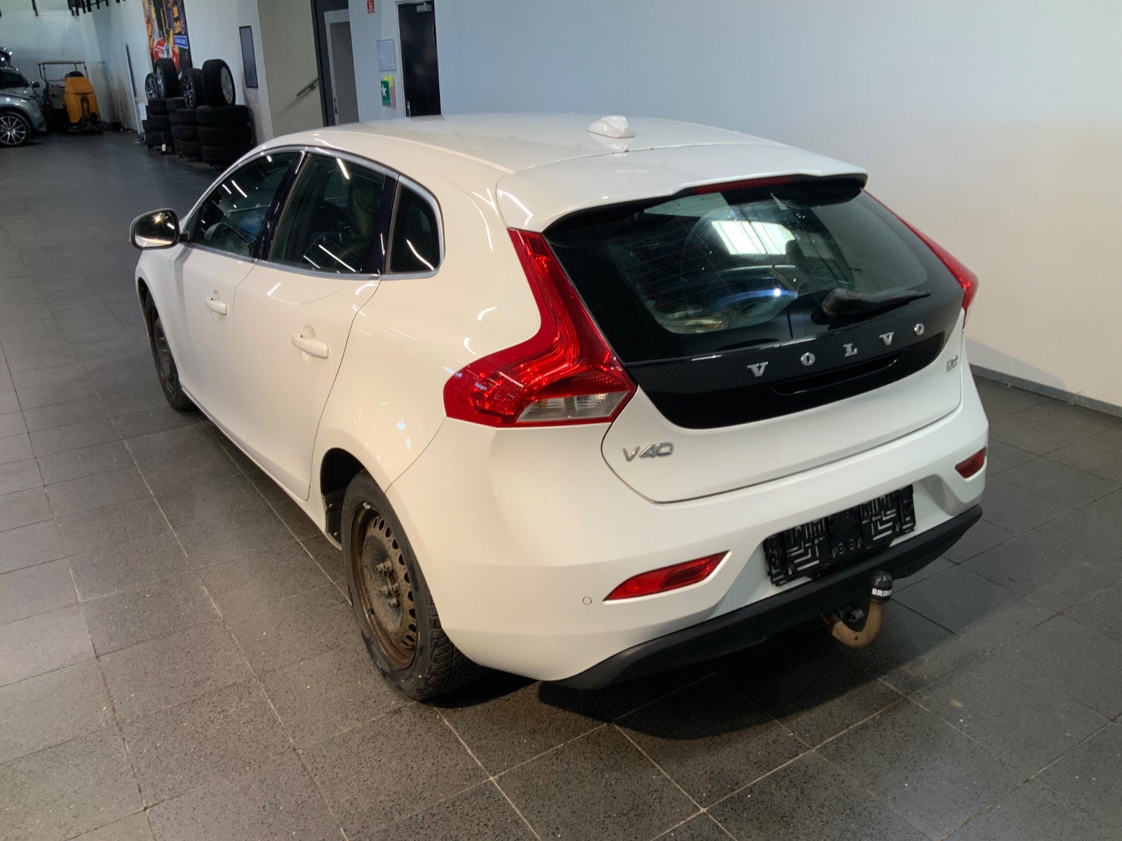 Volvo V40 (3/8)
