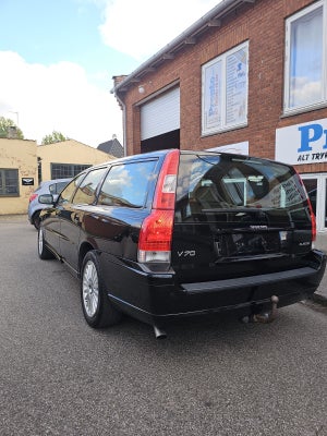 Volvo V70 2,4 140 Momentum Benzin modelår 2007 km 293000 træk nysynet ABS airbag startspærre servost