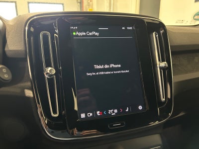 Volvo XC40 P6 ReCharge Core