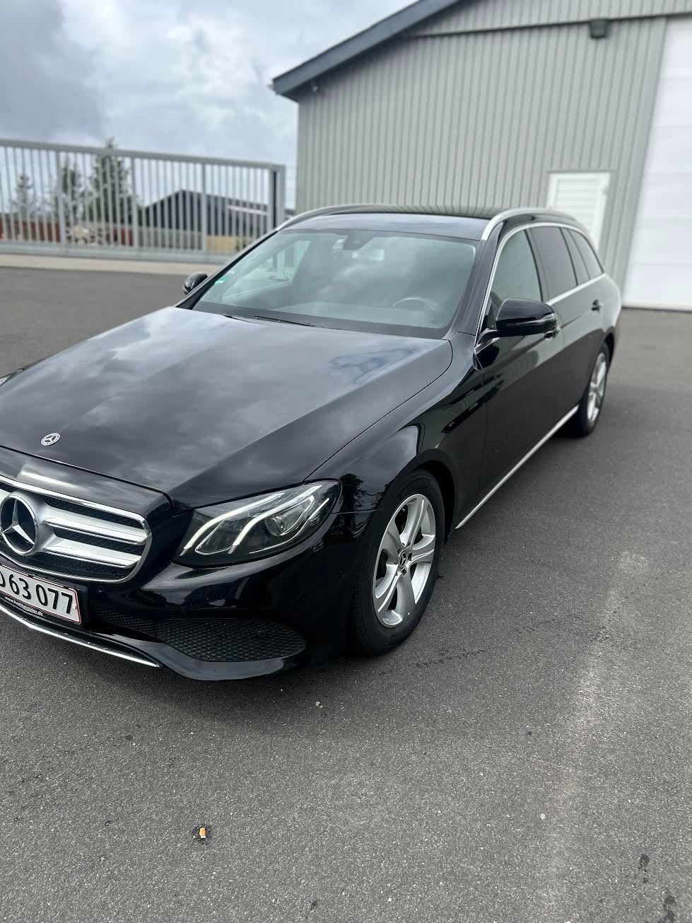 Mercedes E220 d AMG Line stc. aut.
