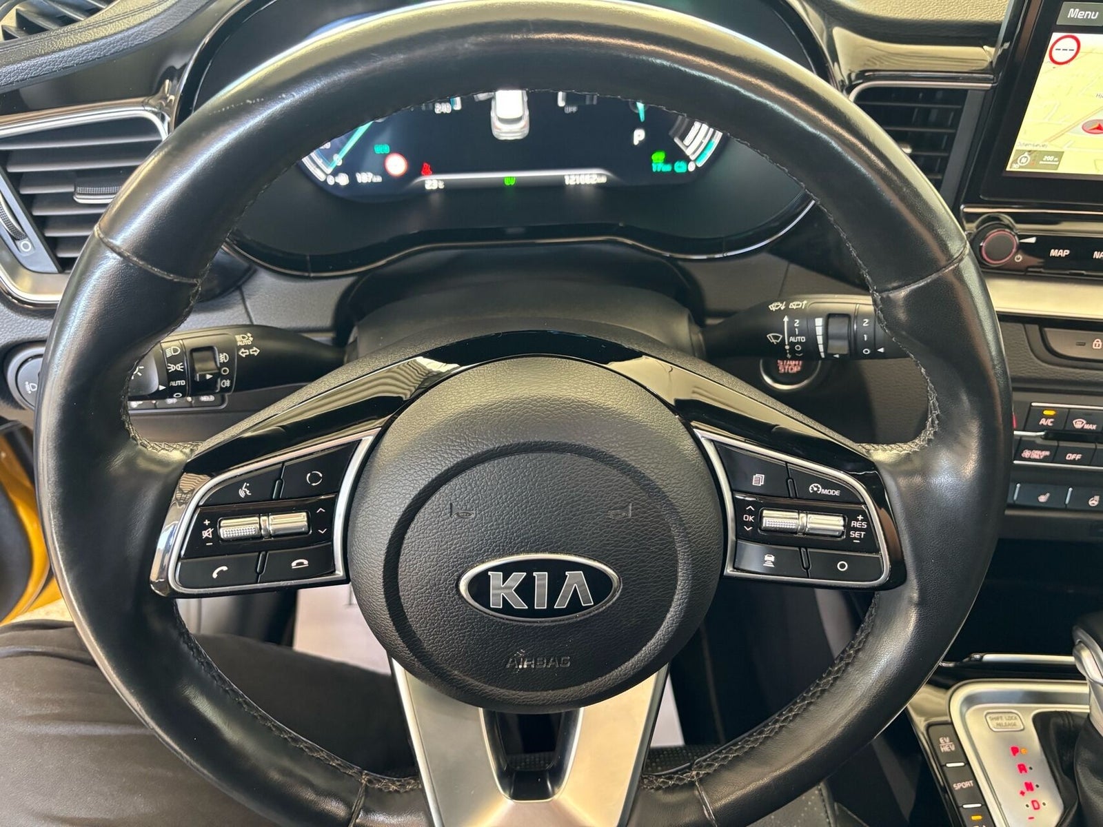 Kia XCeed PHEV Upgrade Intro DCT