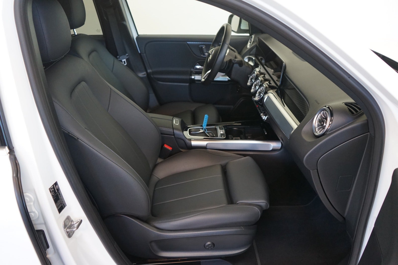 Mercedes EQB250+