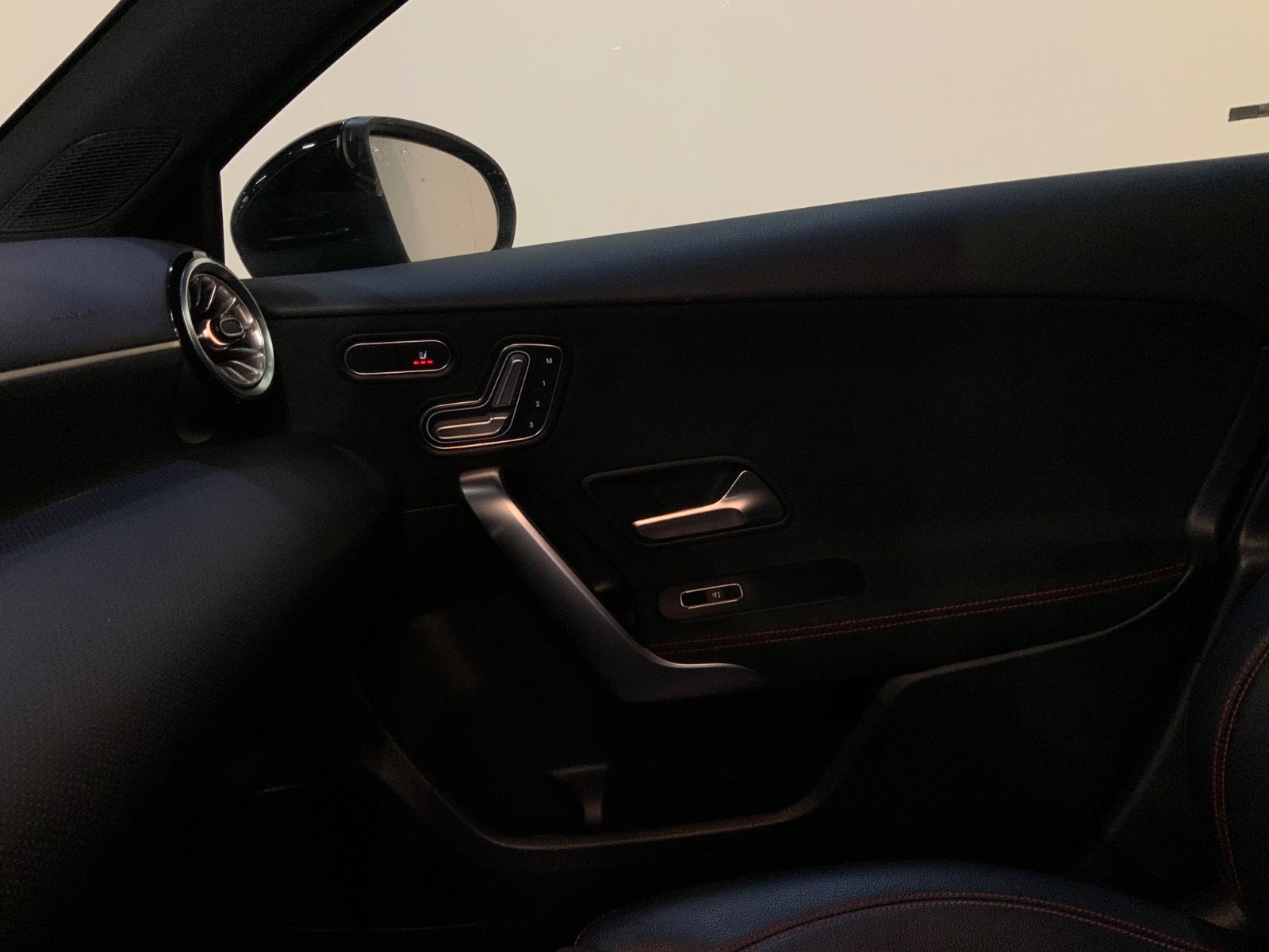 Mercedes-Benz A 200 d