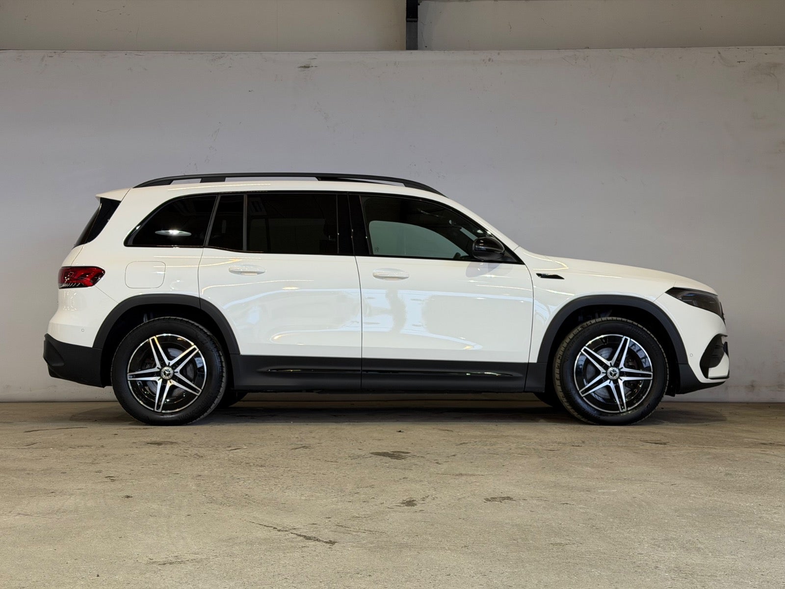 Mercedes EQB300 AMG Line 4Matic