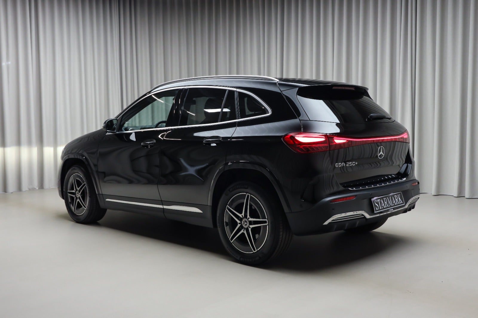 Mercedes-Benz EQA 250+ (3/8)