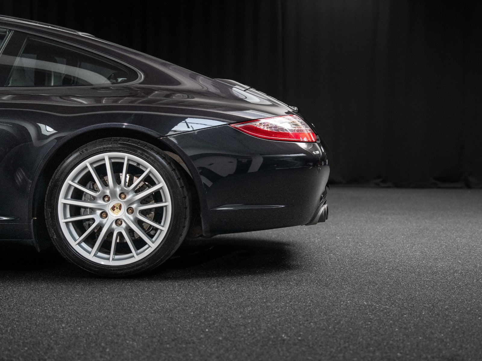 Gallery image 4 of 17