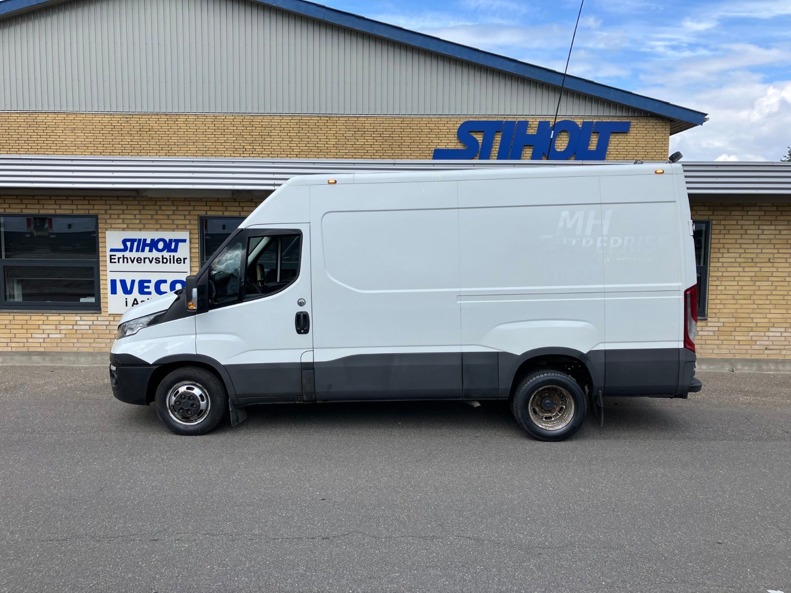 Billede af Iveco Daily 3,0 35C18 12m³ Van AG8