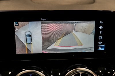 Mercedes EQA250