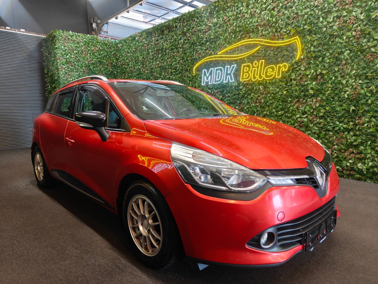 Billede af Renault Clio IV 1,2 16V Authentique Sport Tourer