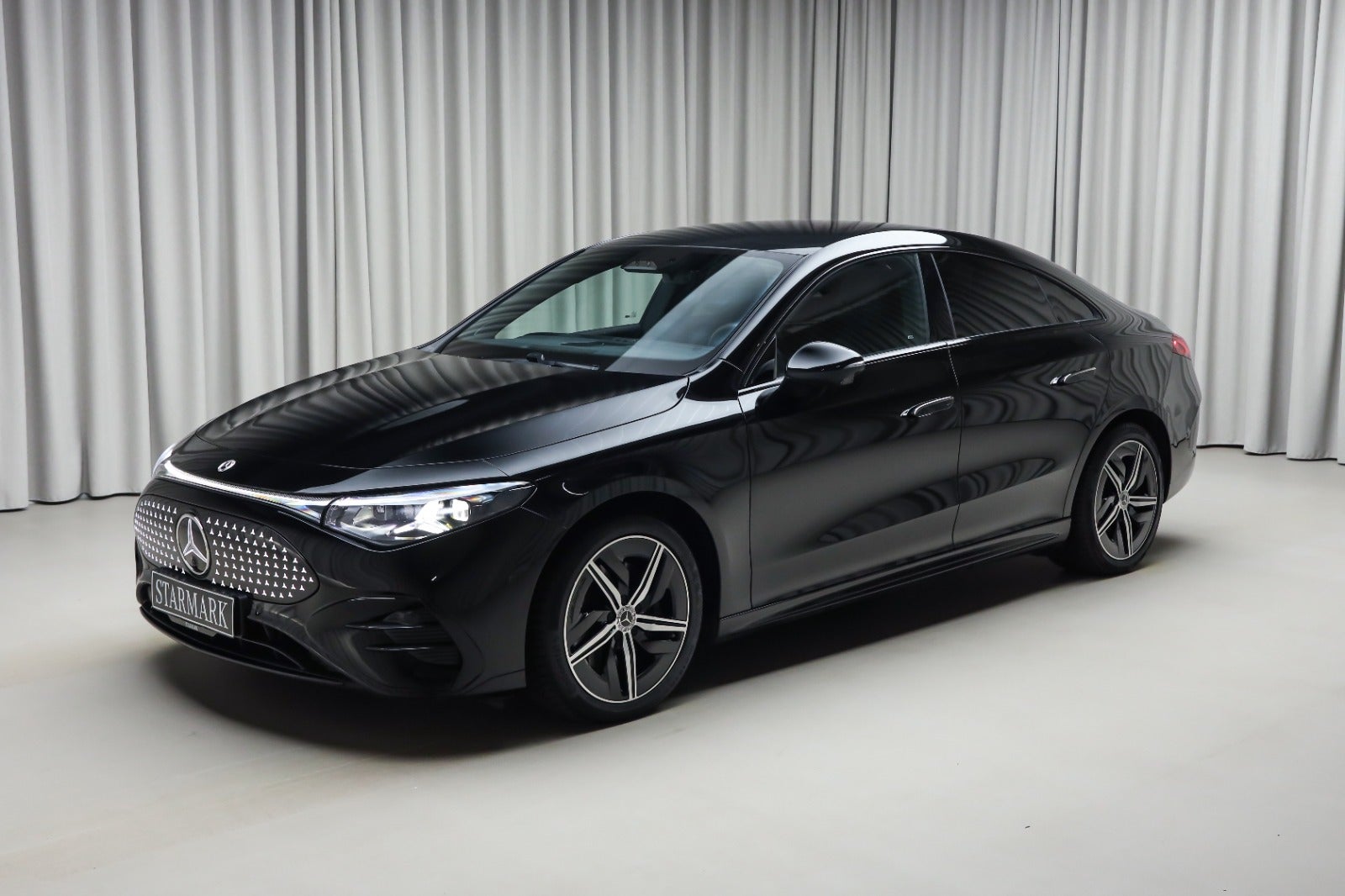 Mercedes-Benz CLA 250+ (1/8)