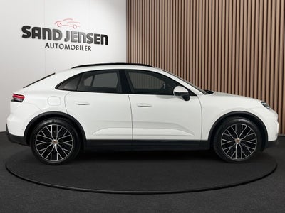 Porsche Macan Van