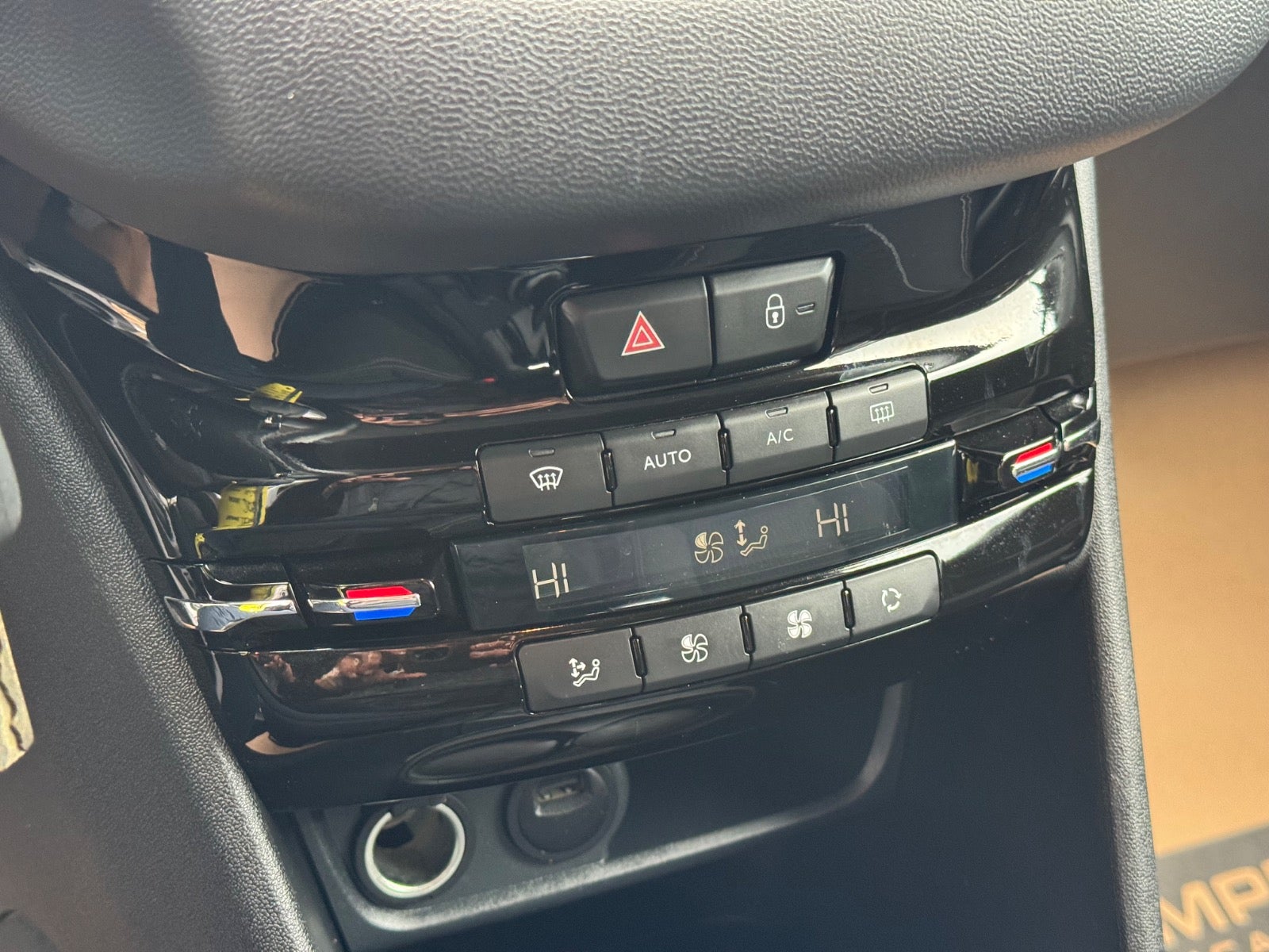 Billede af Peugeot 208 1,5 BlueHDi 100 Envy