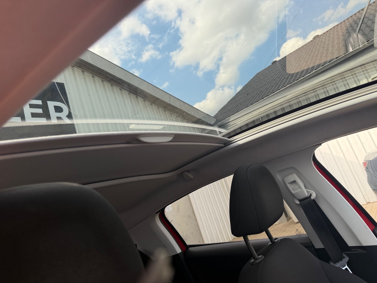 Peugeot 208 BlueHDi 100 Signature Sky - billede 7
