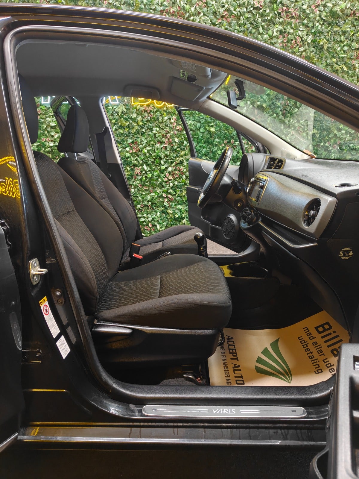 Billede af Toyota Yaris 1,0 VVT-i T1