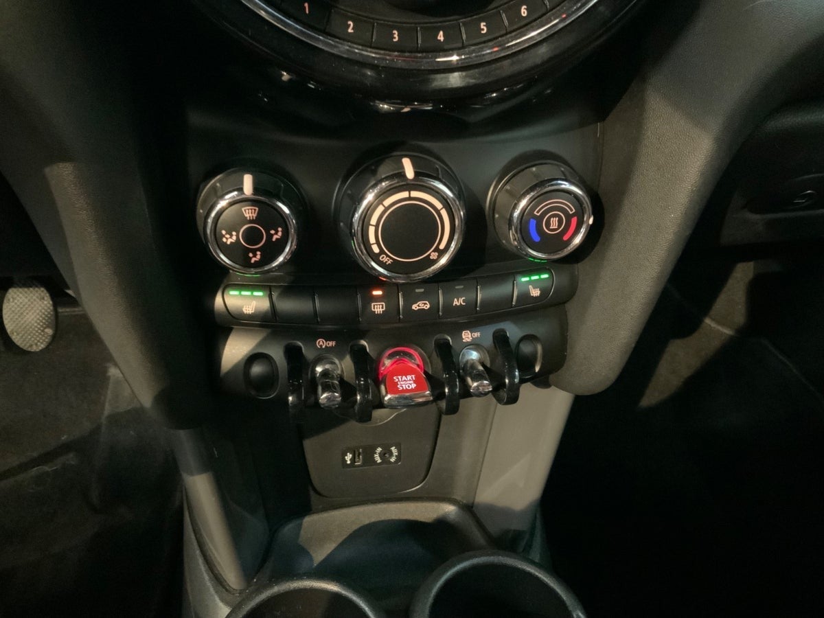 MINI Cooper (6/8)