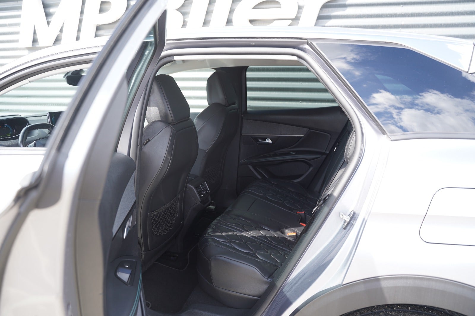 Billede af Peugeot 3008 1,6 Hybrid Selection Sport Limited EAT8