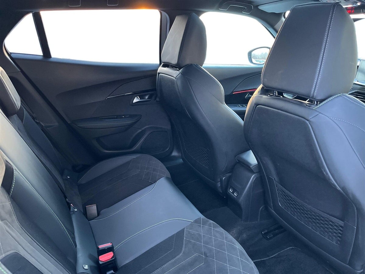 Peugeot e-2008 GT Sky billede 12