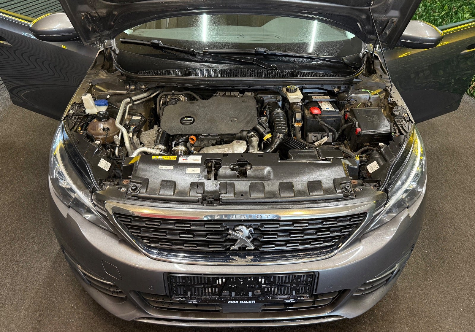 Billede af Peugeot 308 1,5 BlueHDi 130 Allure Sky SW