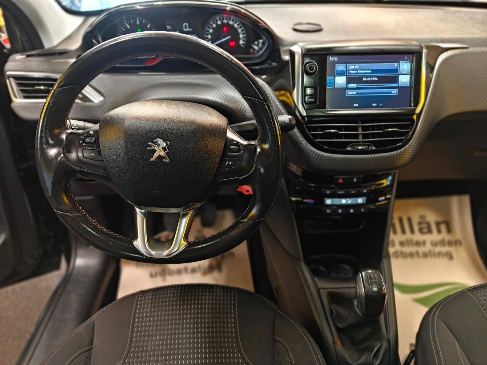 Billede af Peugeot 208 1,6 BlueHDi 100 Allure Sky