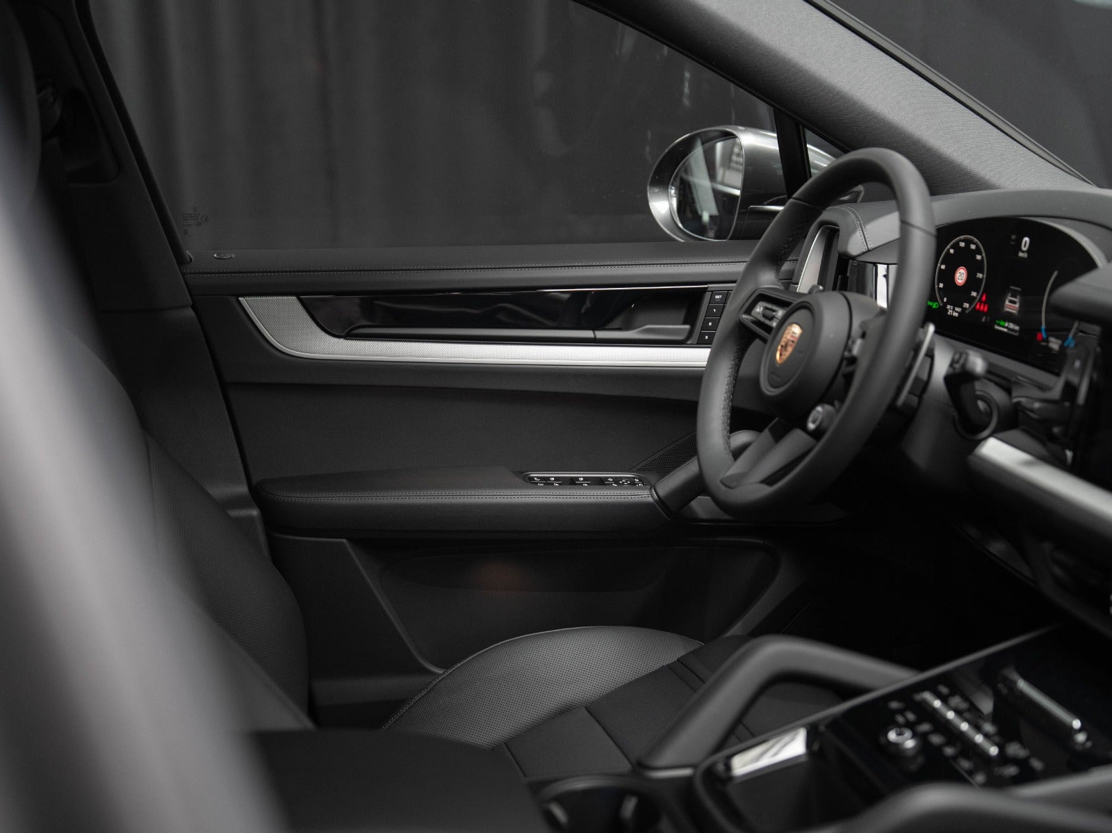 Gallery image 17 of 18