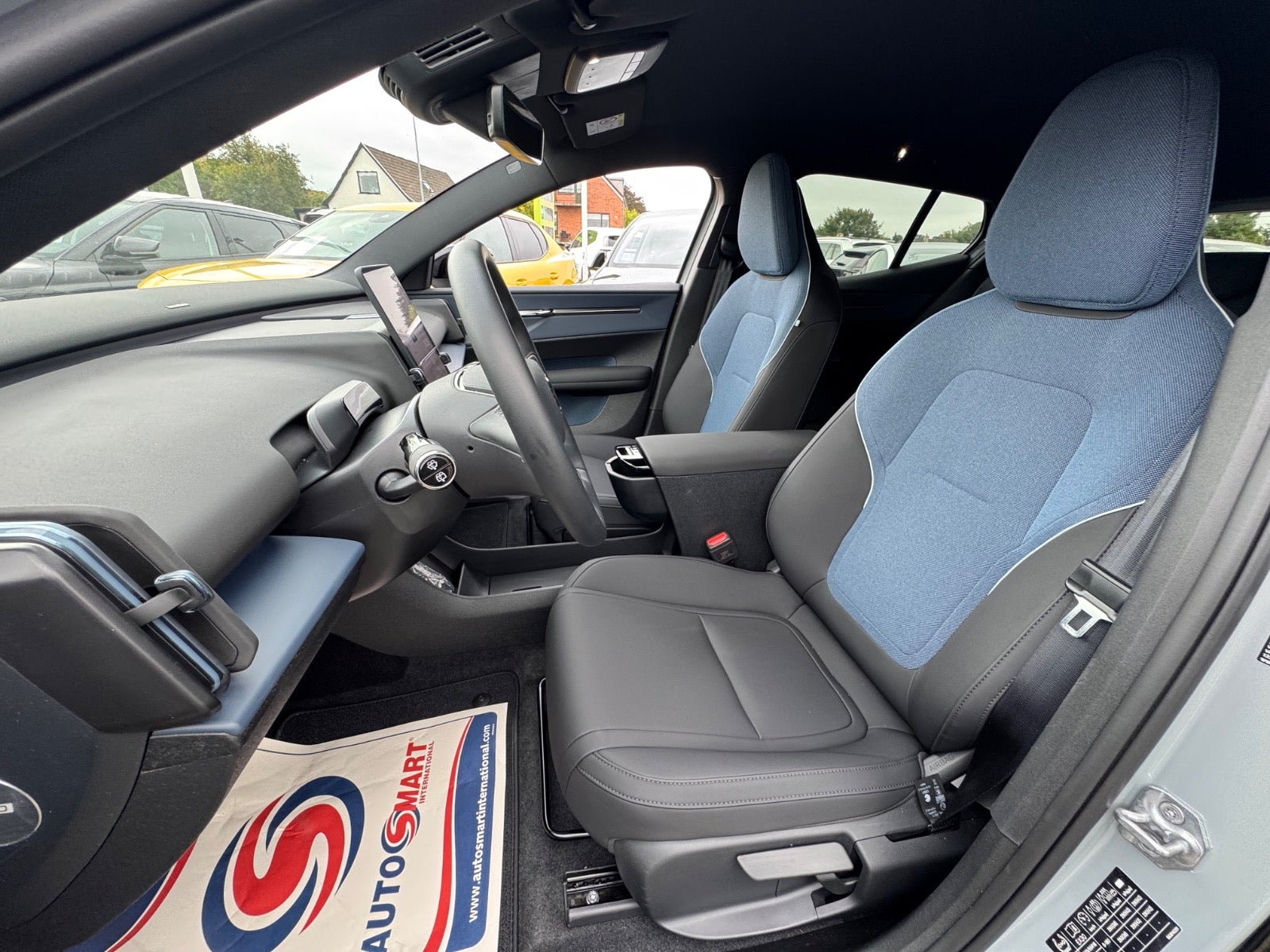 Billede af Volvo EX30  Standard Range Plus