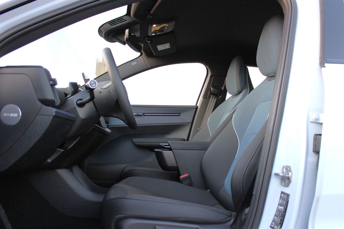 Volvo EX30 Extended Range Plus billede 4