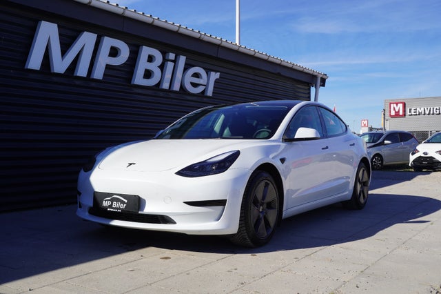 Tesla Model 3  RWD