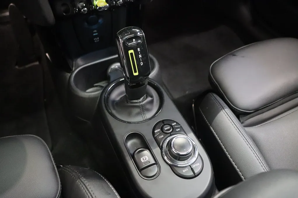 MINI Cooper SE Camden Edition