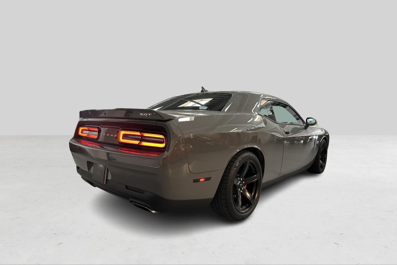 Dodge Challenger 6,4 SRT-8 aut.