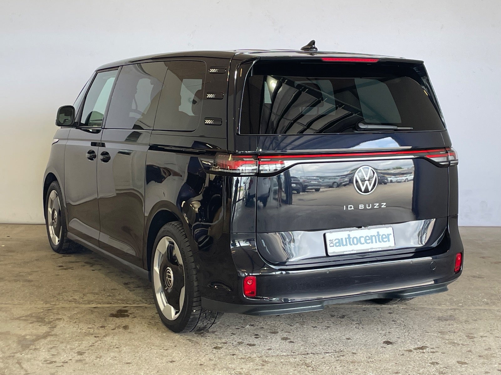 VW ID.Buzz Pro SWB