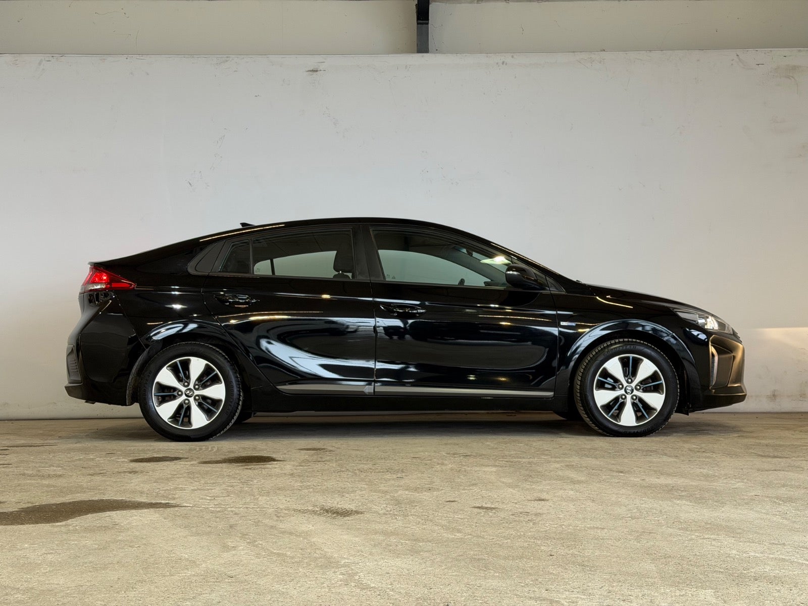 Hyundai Ioniq PHEV Trend DCT