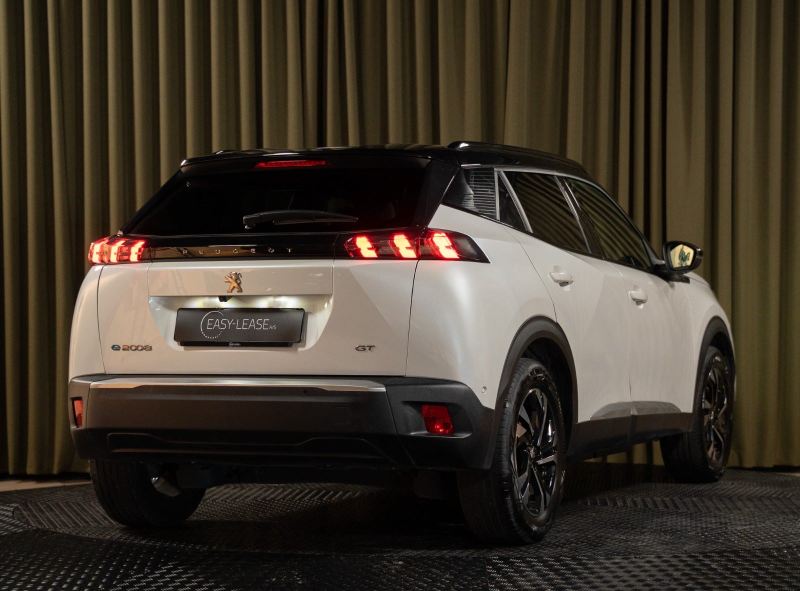 Billede af Peugeot e-2008 50 GT Sky