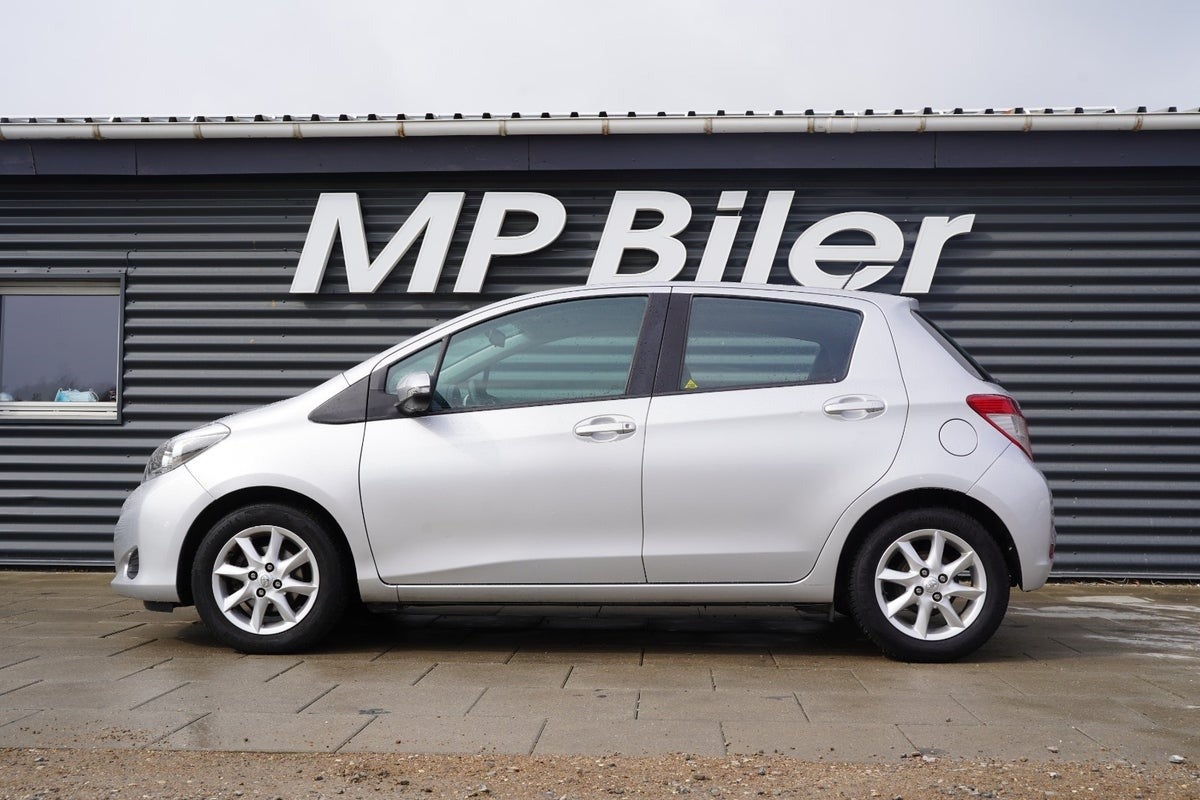 Billede af Toyota Yaris 1,3 VVT-i T2