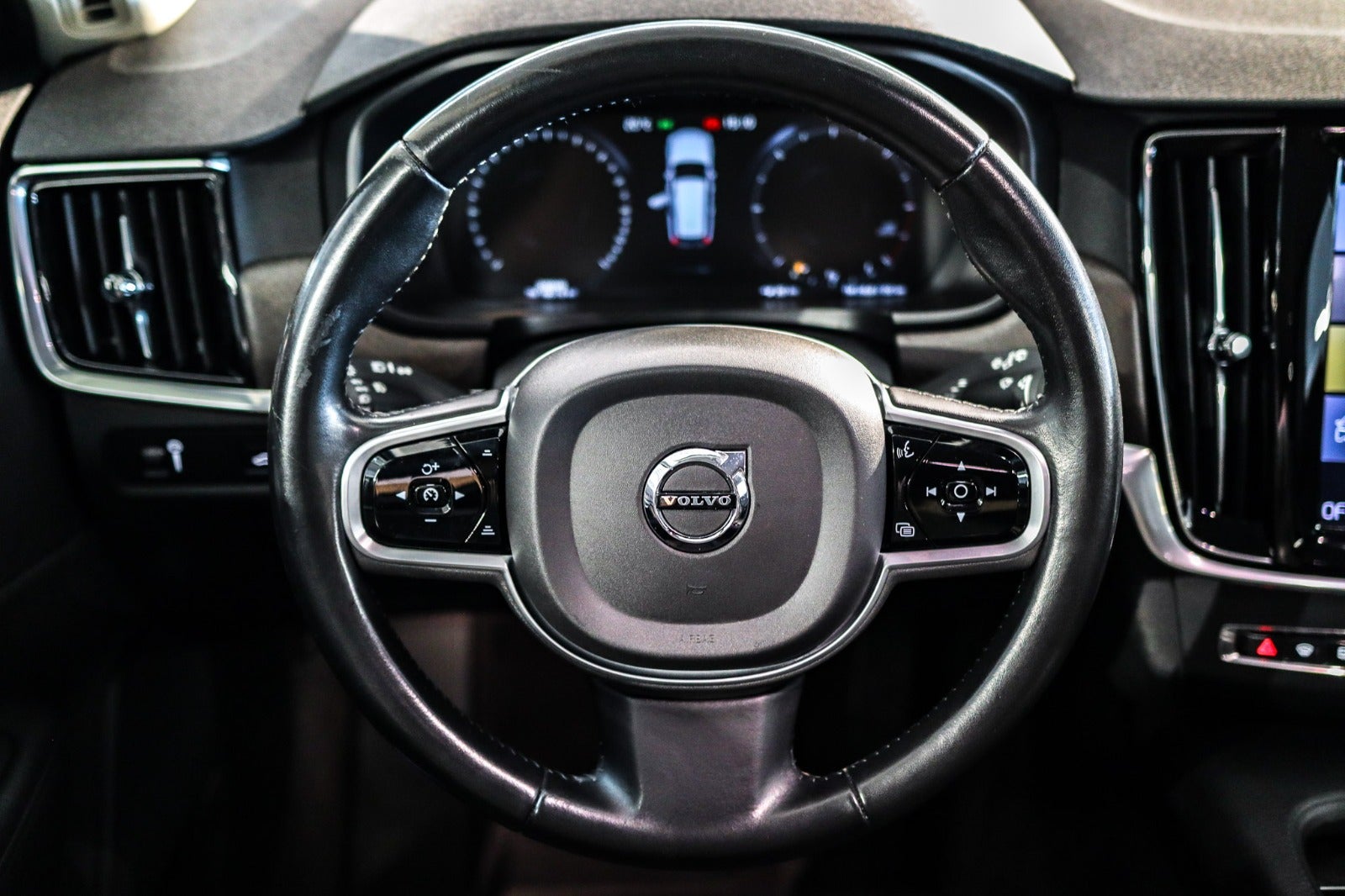 Billede af Volvo V90 CC 2,0 D4 190 Momentum aut. AWD