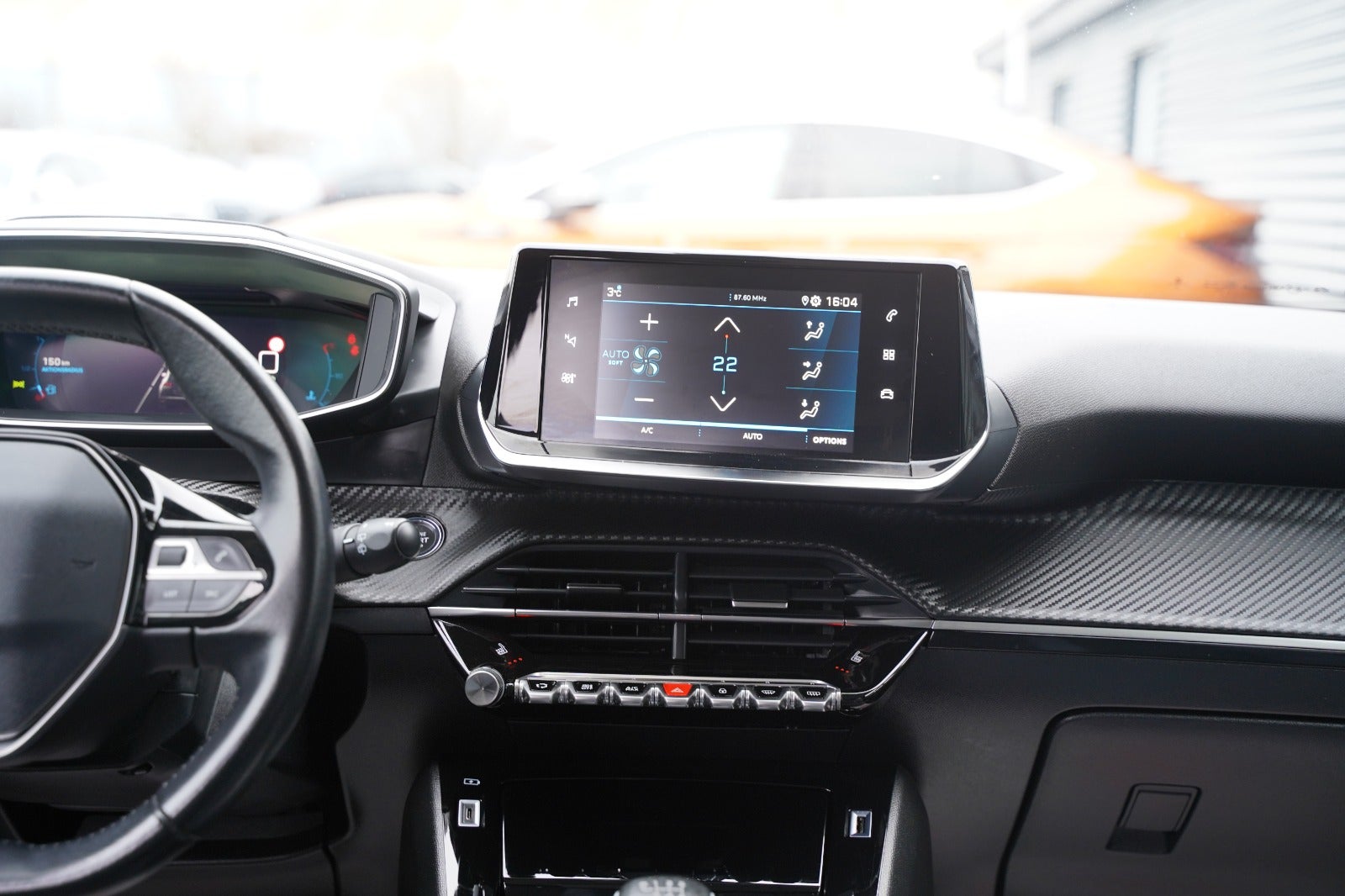 Billede af Peugeot 2008 1,5 BlueHDi 100 Allure Pack
