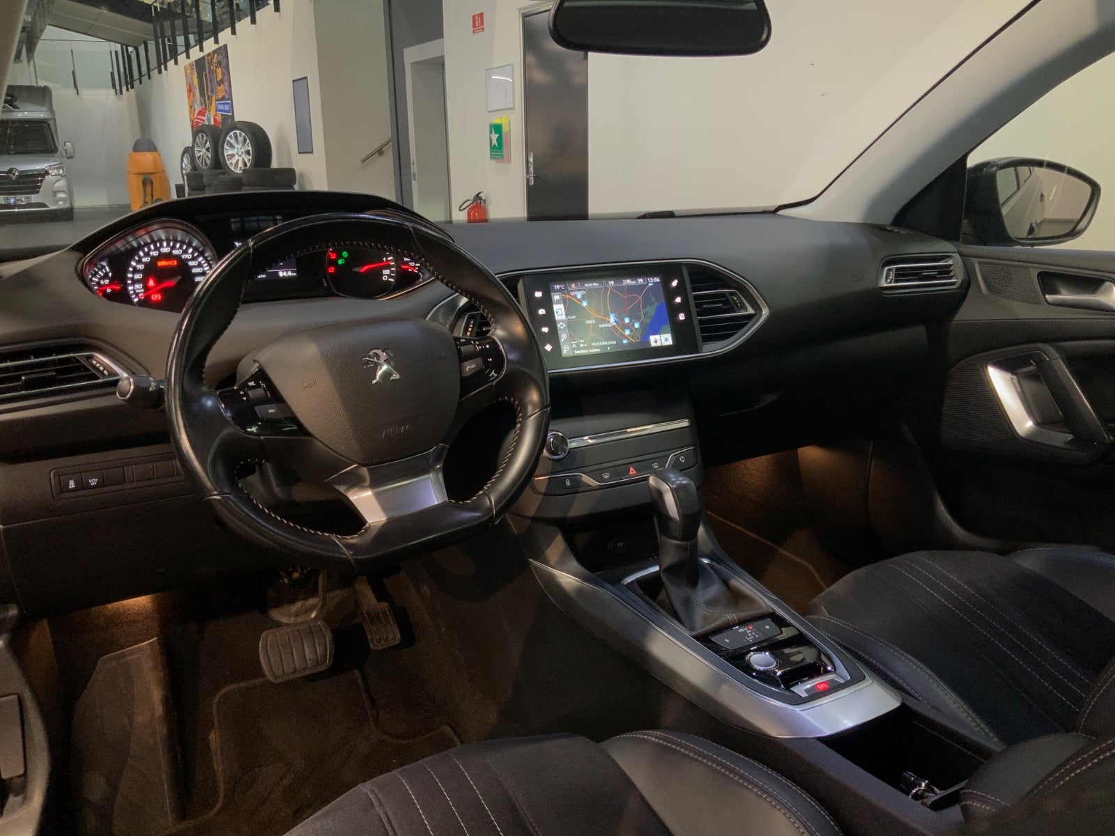 Peugeot 308 (8/8)